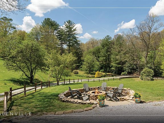 5th image of 327 Lakeside Circle Drive