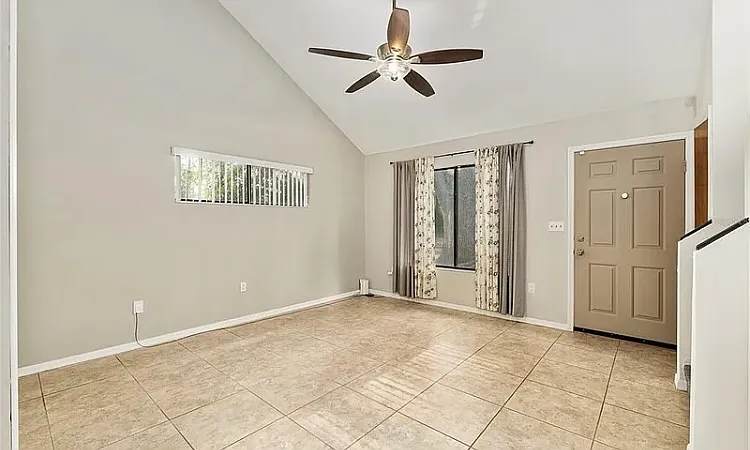 3468 NW 37th Ave — Photo 4