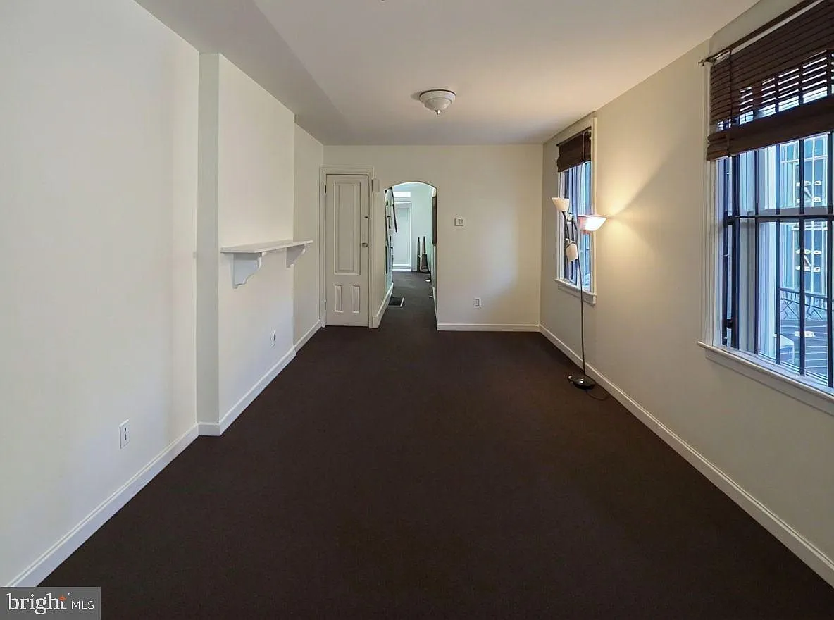 5 bed, 1374 sqft, $2,100 — Photo 4