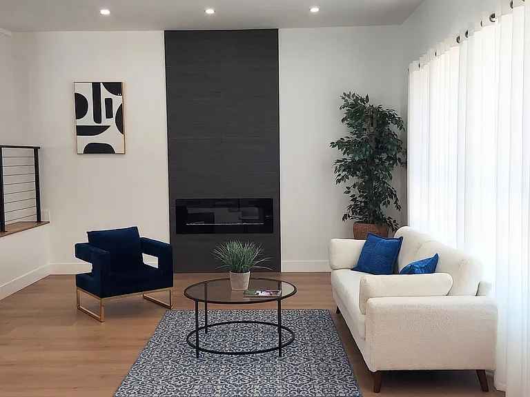 4071 Peoria Ave — Photo 2