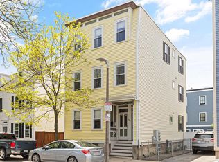 203 W 3rd St #2, South Boston, MA 02127