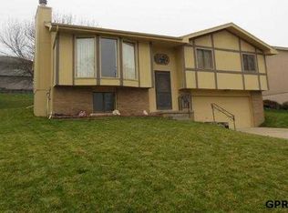 5518 N 128th St, Omaha, NE 68164