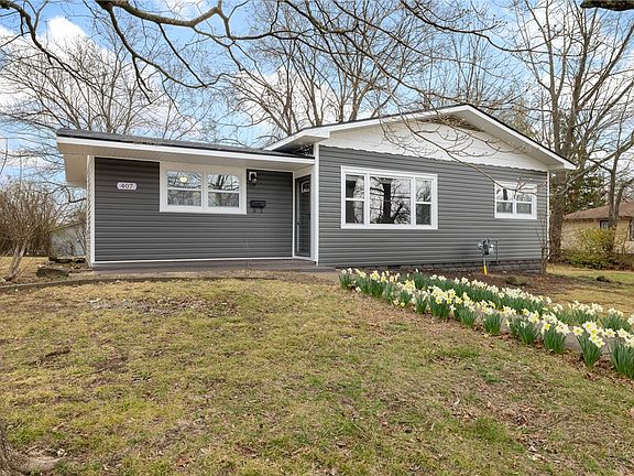 2nd image of 407 N Maple St