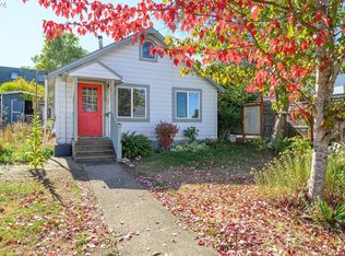 320 E Madison St, Carlton, OR 97111