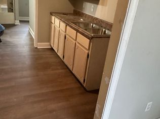 1069 Wallace Rd, Jackson, TN 38305