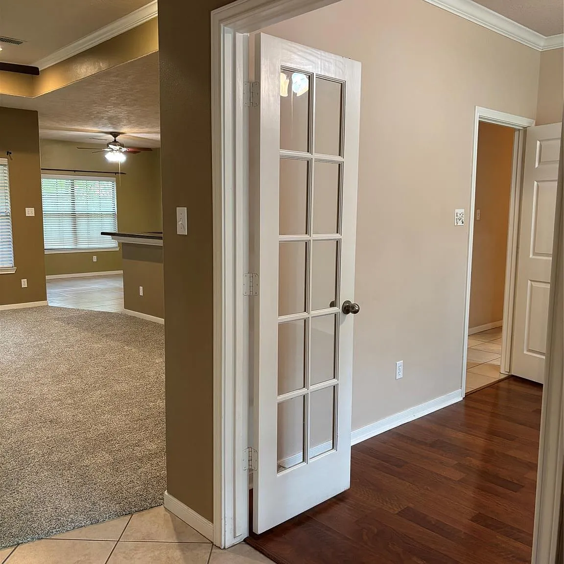 3 bed, 2.0 bath, 2002 sqft, $2,000 — Photo 4