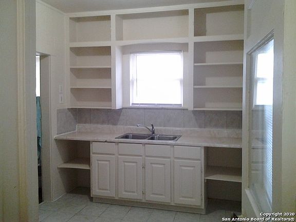 3rd image of 239 Ward Ave