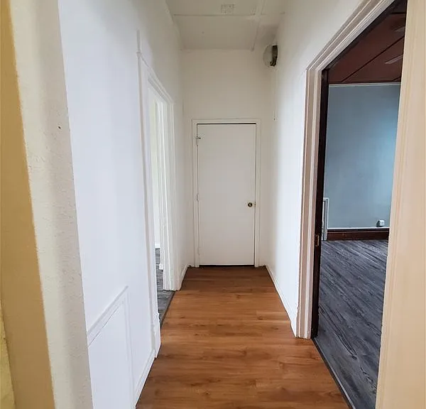 420 2nd Ave NE #102 — Photo 5