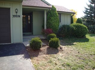 39974 N Fairway Dr, Antioch, IL 60002