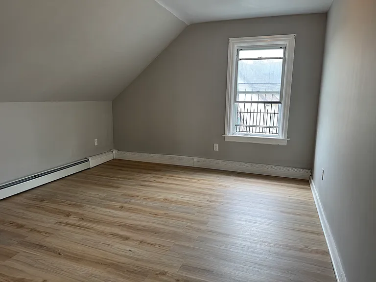 120 Summit St #3 — Photo 6