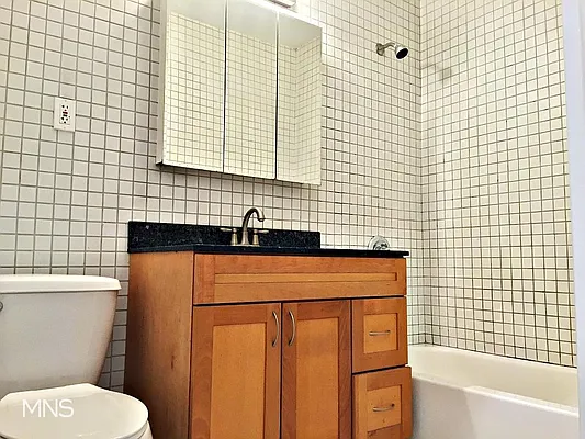 Rented by MNS | media 2