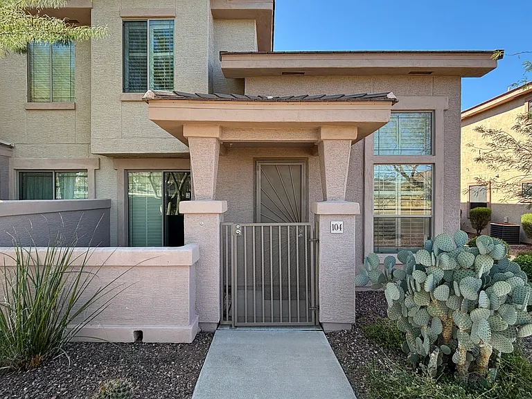 42424 N Gavilan Peak Pkwy — Photo 1