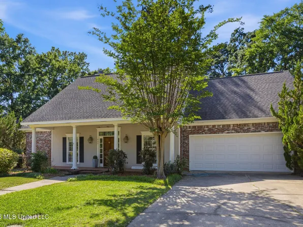 409 Forest Ln, Ridgeland, MS 39157
