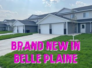 984 S Chestnut St, Belle Plaine, MN 56011
