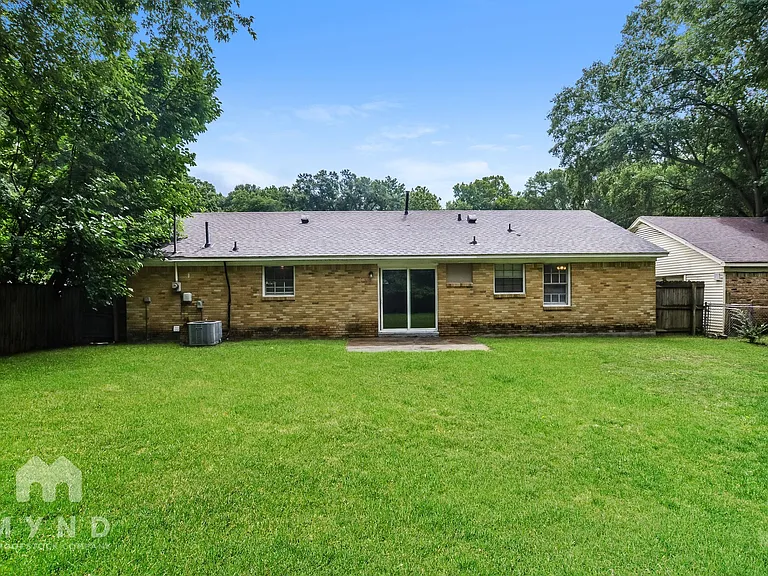2593 Courtney Dr — Photo 19