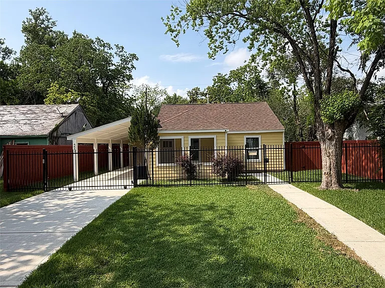 4843 Culmore Dr — Photo 2
