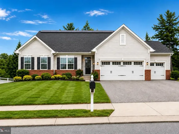 1013 Pin Oak Ln, York, PA 17403
