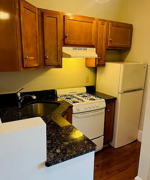 38 Hemenway St #33 — Photo 10