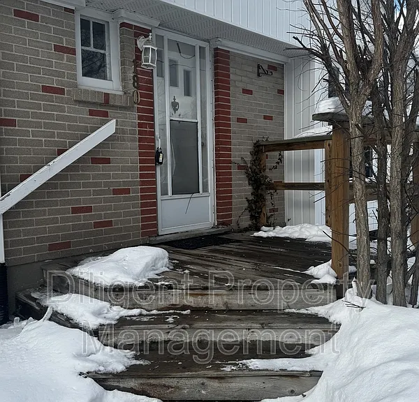 180 Dumble Ave — Photo 2