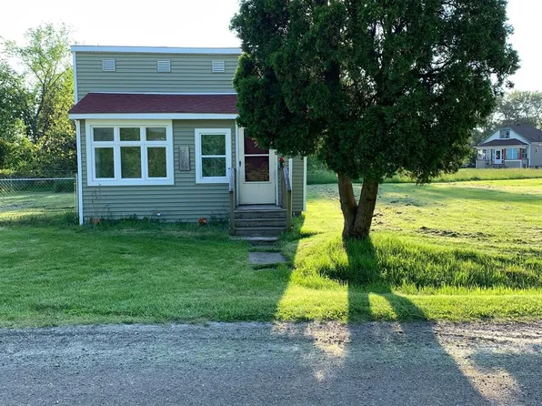 42543 Fort St, Clinton Township, MI 48036