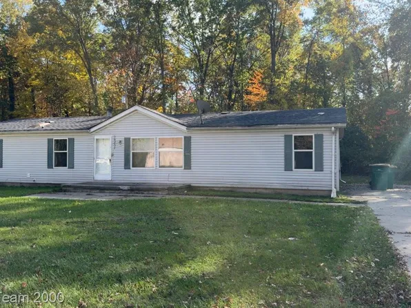 36257 Cypress St, Romulus, MI 48174