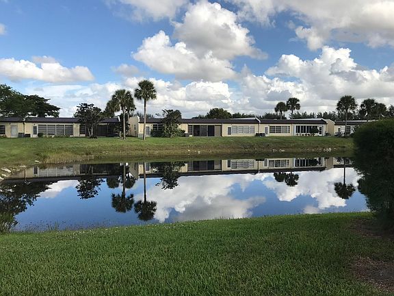 2nd image of 109 Lake Olive Dr