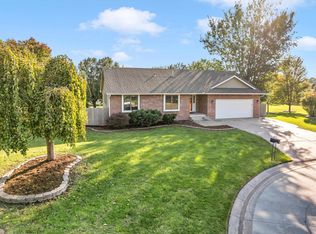 1207 Grandview Ct, Newton, KS 67114