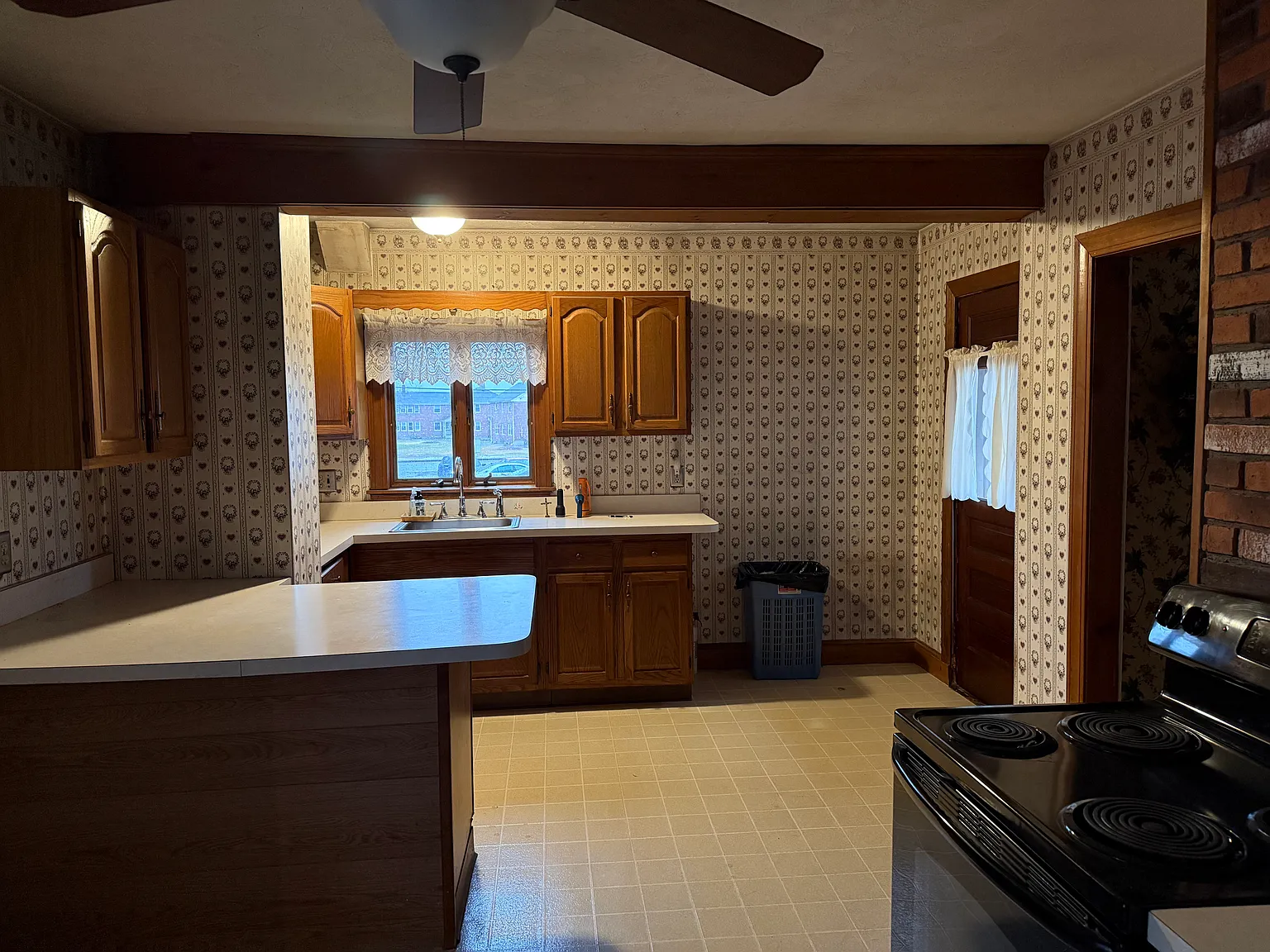 2 bed, 600 sqft, $2,700 — Photo 4