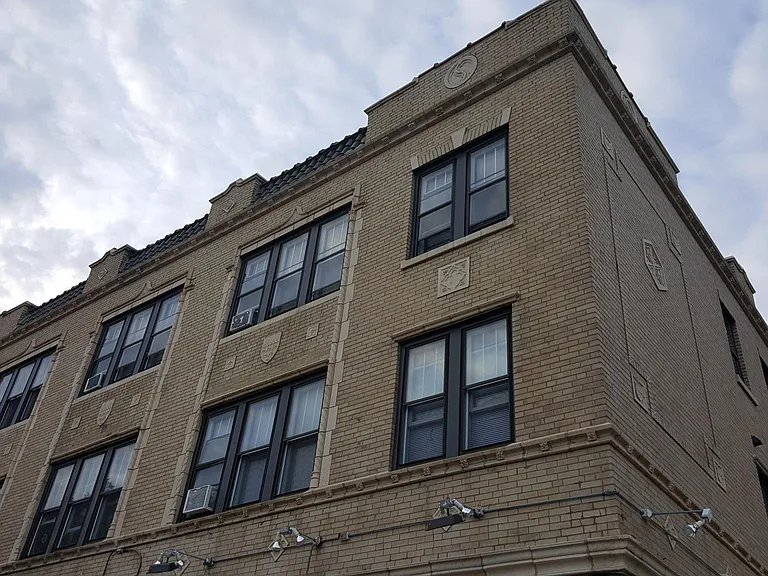 3704 W Fullerton Ave #3W — Photo 6