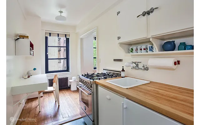Sold by Douglas Elliman | media 4