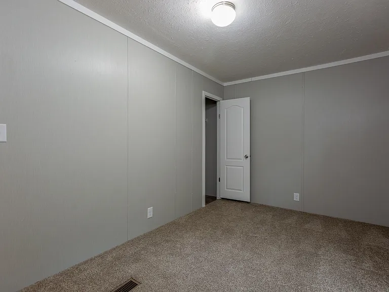 120 Nancy Ln — Photo 14