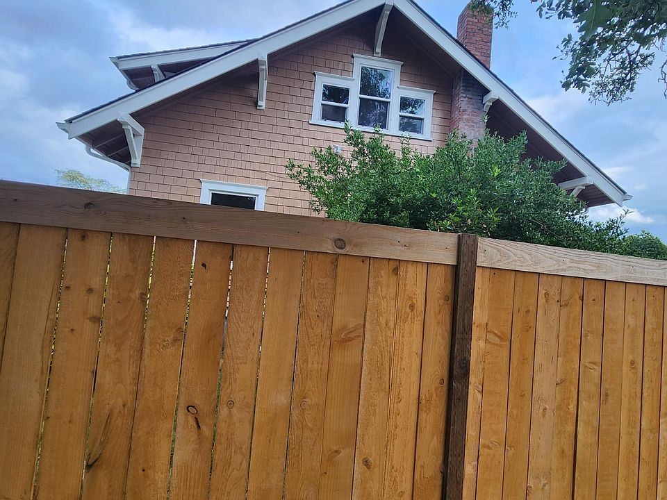 1st image of 3123 N 9th St