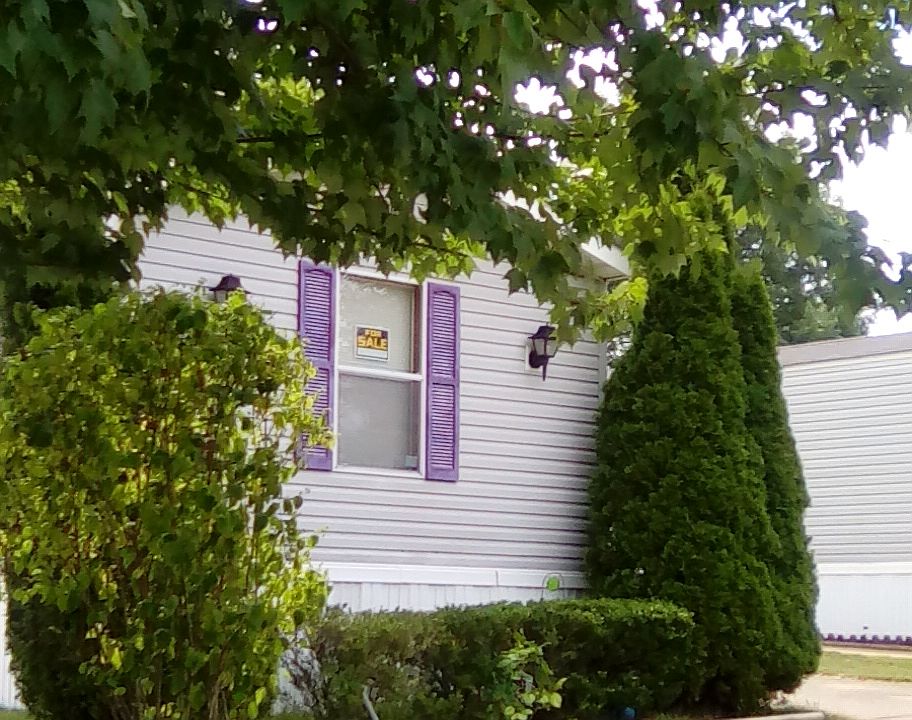 2nd image of 6024 Hazel Dr
