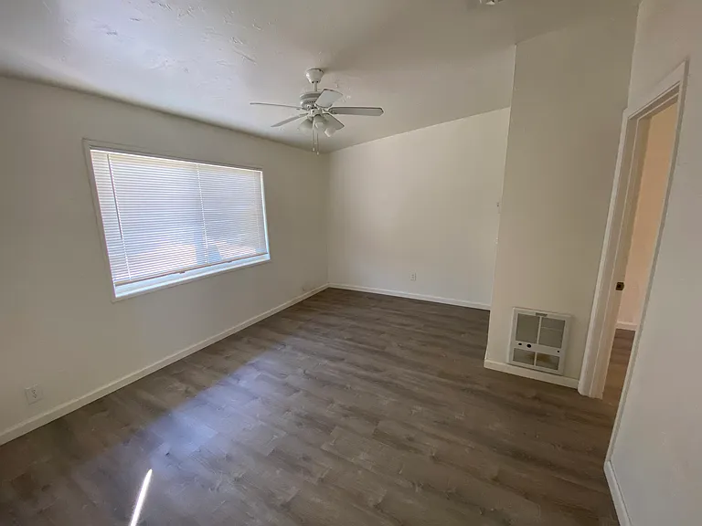 1132 S Farragut St — Photo 3