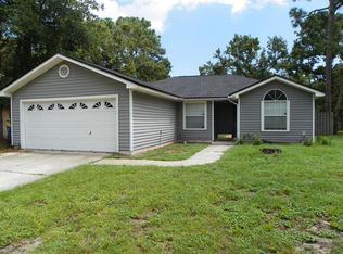 1141 Dorwinion Dr, Jacksonville, FL 32225