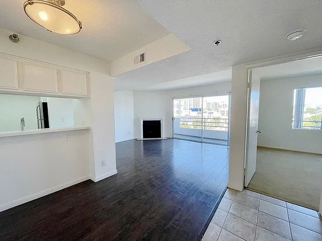 Midvale Towers — Photo 223