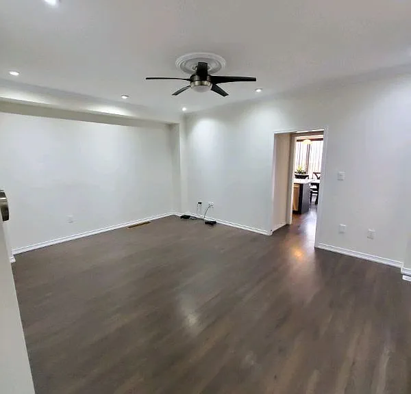 3 Baffin Cres #UPPER — Photo 6