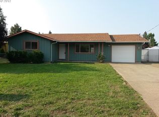 140 SE Thompson Ave, Winston, OR 97496