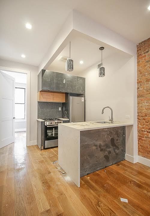 1st image of 679 Halsey St #3RWF