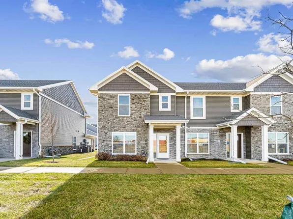 2209 Saint Andrews Dr, North Liberty, IA 52317