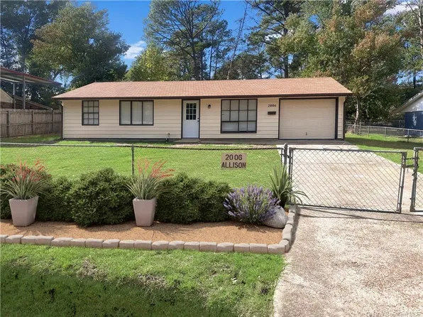 2006 Allison St, Leesville, LA 71446