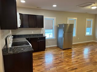 38 Columbia St #3, Worcester, MA 01604