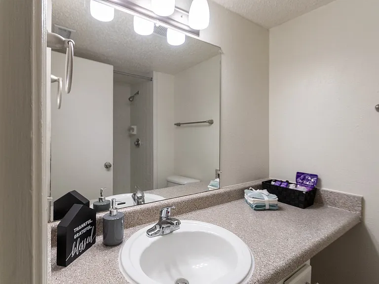 Princeton Court — Photo 42