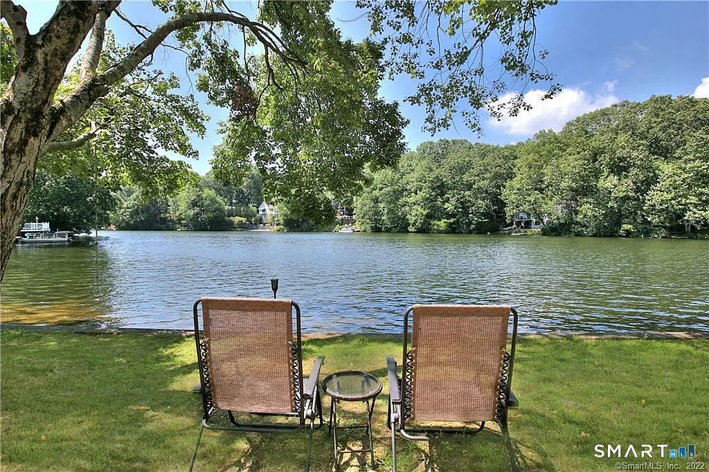 4 bed, 1893 sqft, $6,999 — Photo 2