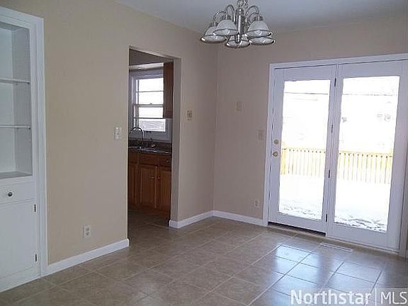 4th image of 4524 Woodbine Ln