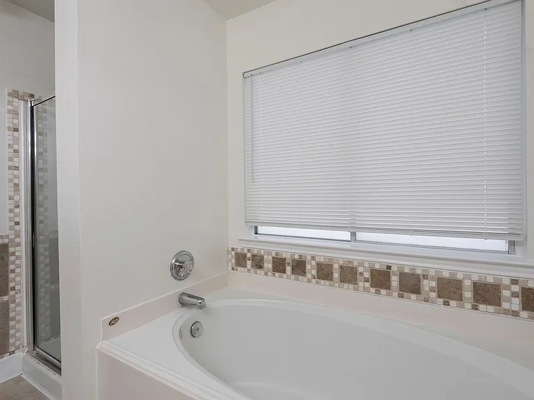 9622 Farrell Dr — Photo 14