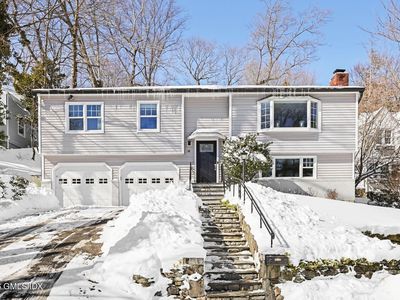 52 Valleywood Rd, Cos Cob, CT, 06807