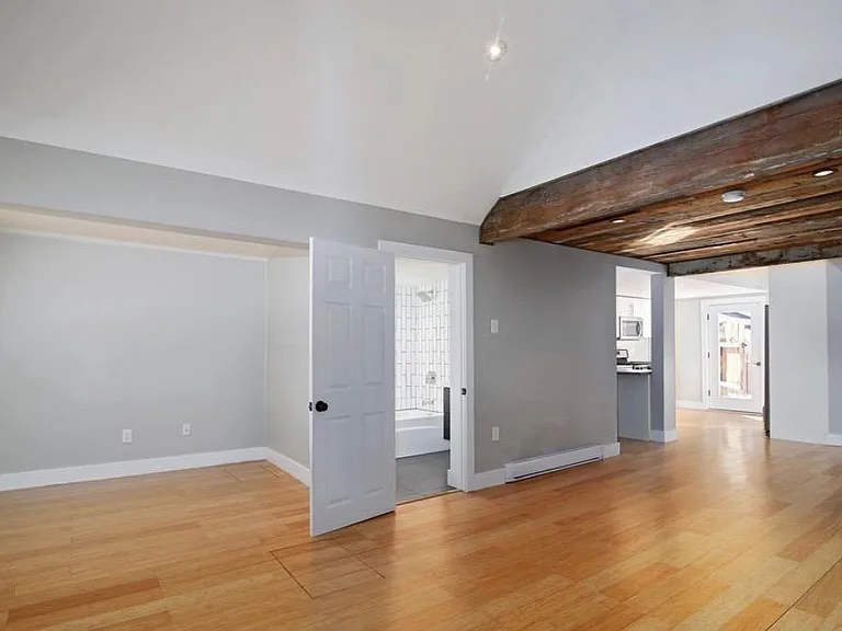 611 Main St — Photo 10