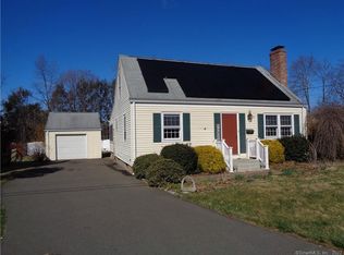 152 Hawthorne St, Manchester, CT 06042