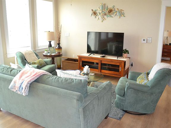 2nd image of 4141 Pointe West Dr Unit 102